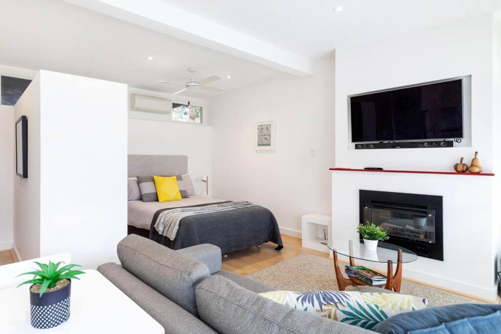 Modern Stylish Self-Contained Studio Apartment Burnside Exterior photo