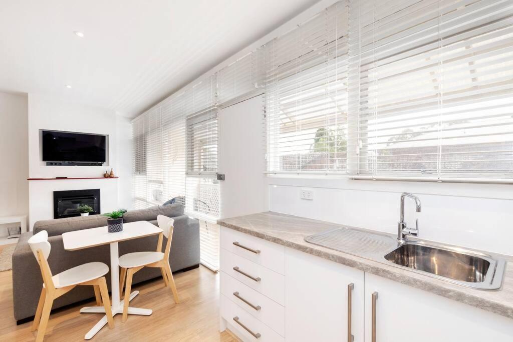 Modern Stylish Self-Contained Studio Apartment Burnside Exterior photo