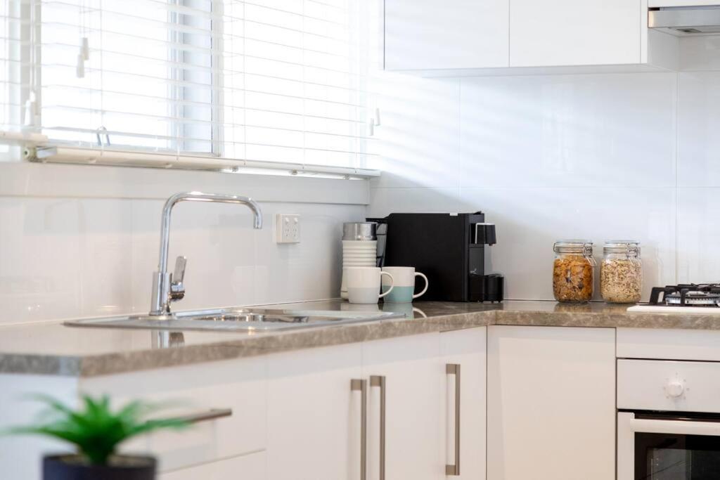 Modern Stylish Self-Contained Studio Apartment Burnside Exterior photo